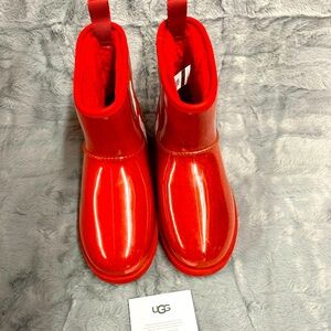 UGG Classic Clear Mini Boots - Red - Size 8 - New In Box